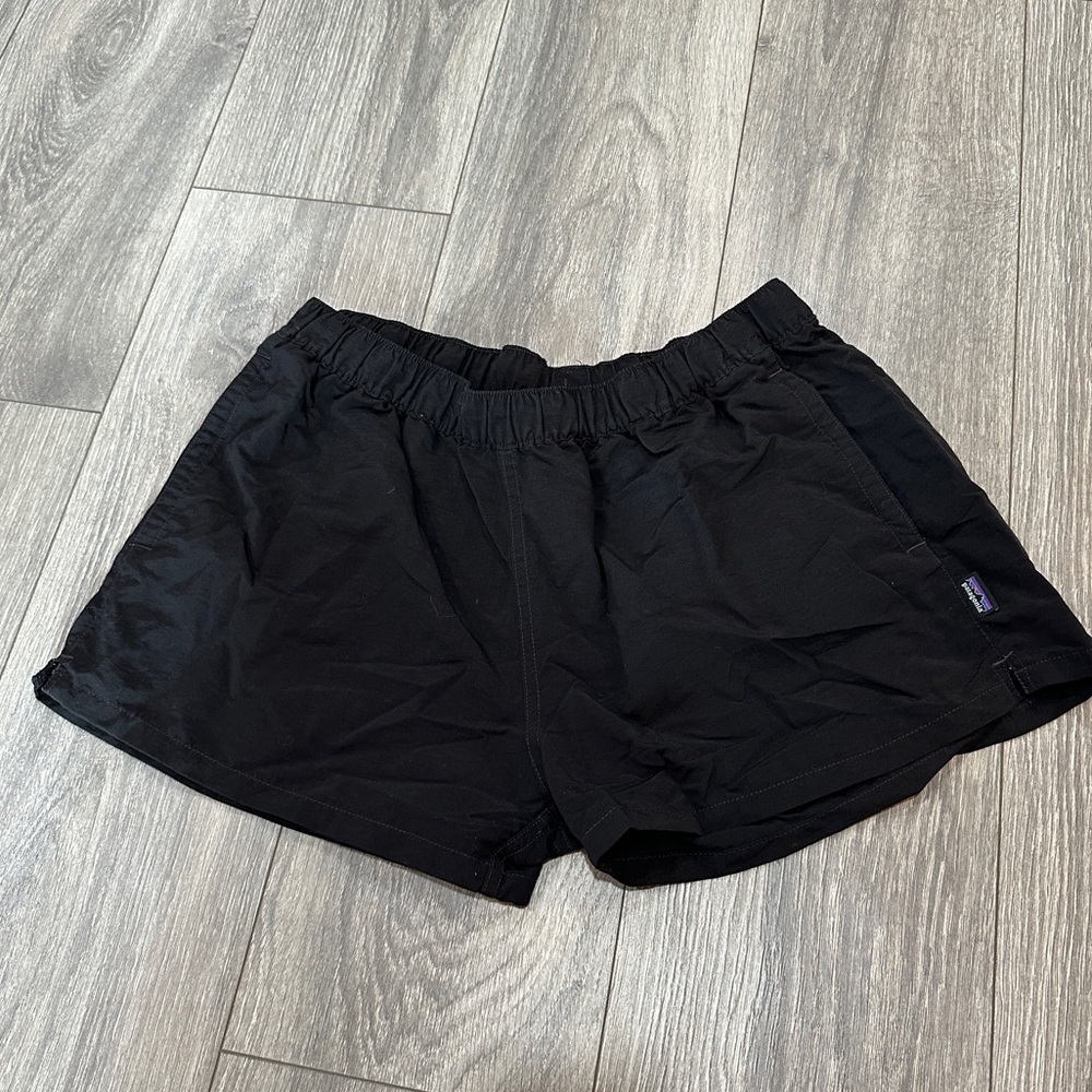 Patagonia Women’s Shorts 2.5” Size L, Black